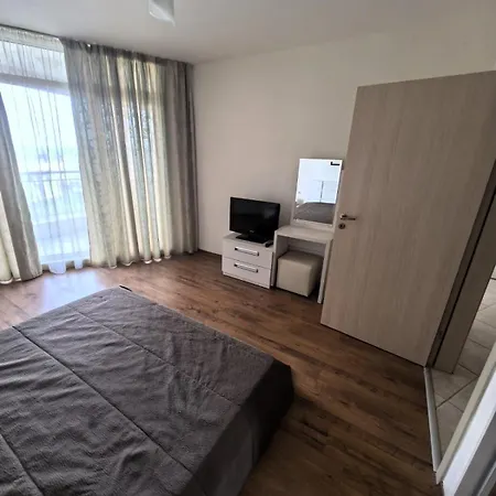 Dl Apart-hotel *